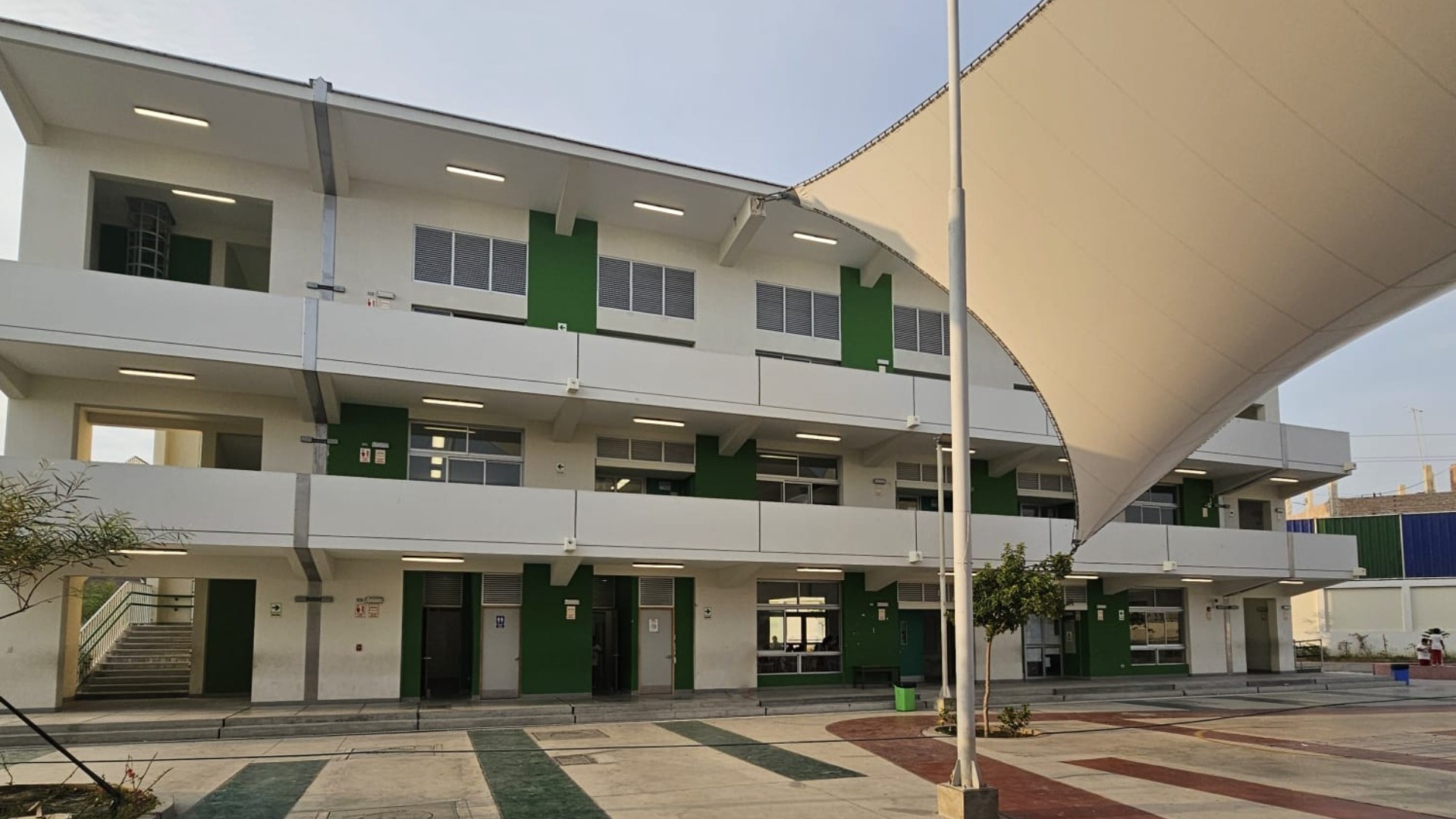 Banner de bienvenida a la primaria de Gastón Vidal Porturas