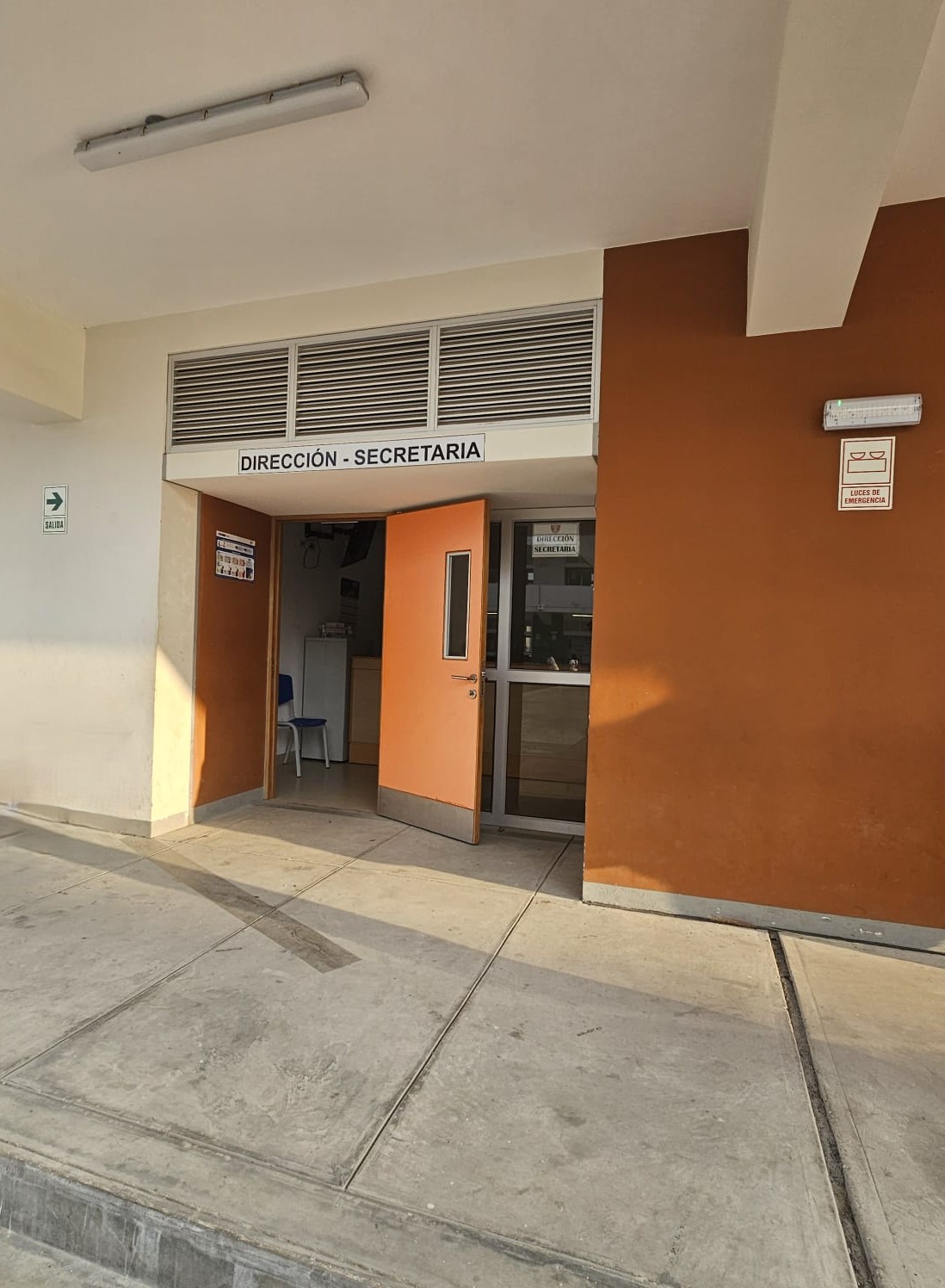 Dirección Gastón Vidal Porturas